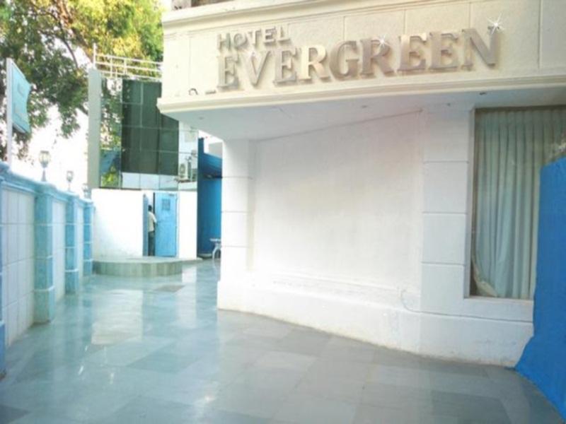 Hotel Evergreen Мумбаи Экстерьер фото