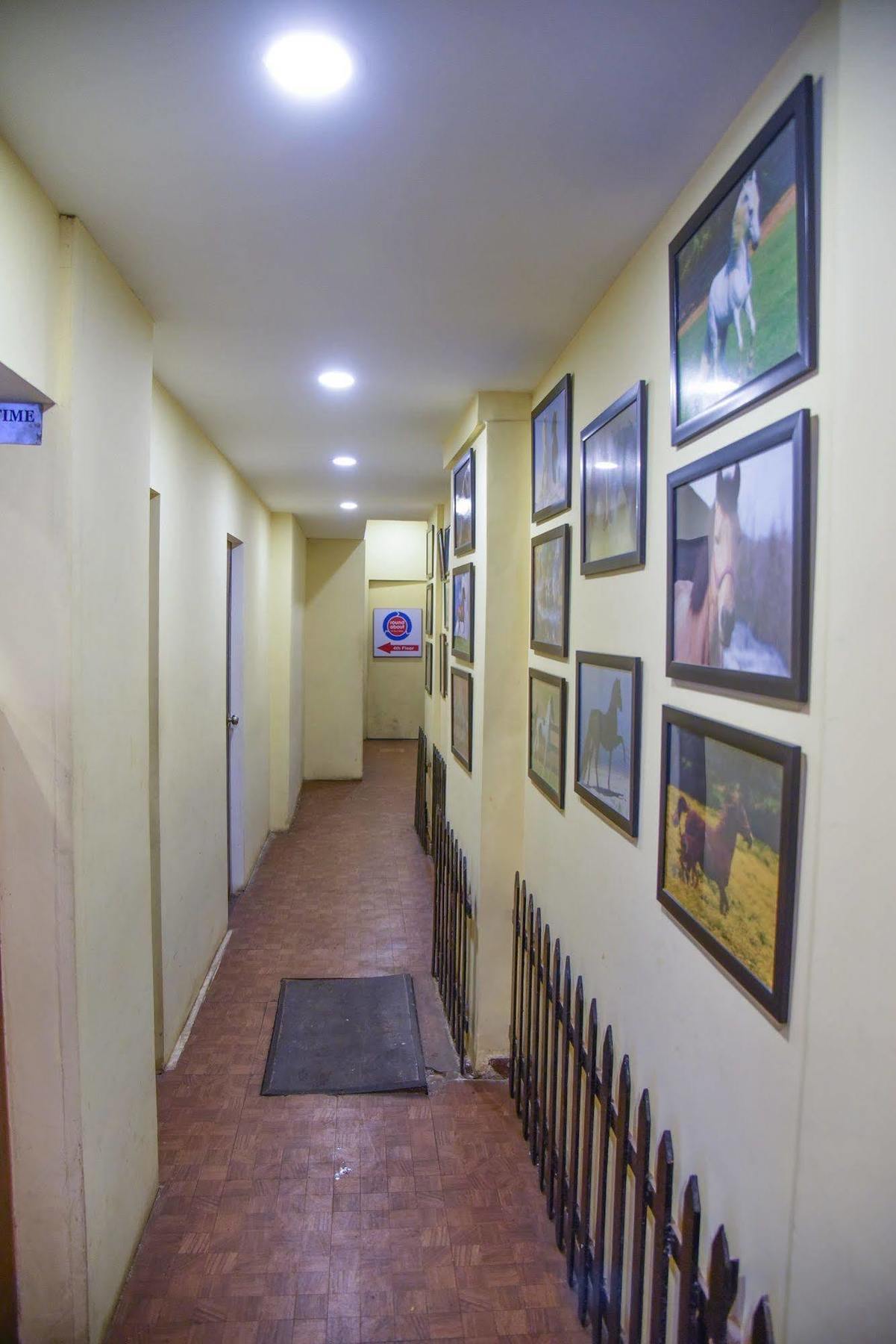 Hotel Evergreen Мумбаи Экстерьер фото